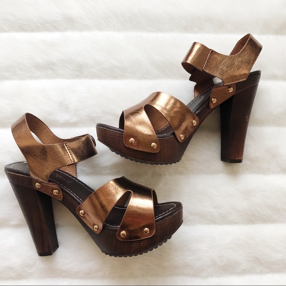 Nature Breeze Shoes - Nature Breeze Metallic Platform Sandals